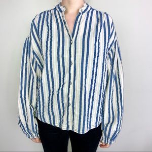 Free People We the Free striped balloon sleeve shirt. 💙